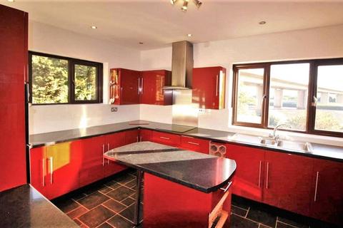 3 bedroom bungalow for sale, Topsham, Devon