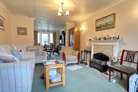 2 bedroom end of terrace house for sale, Penns Court, Horsham Road, Steyning, West Sussex, BN44 3BF
