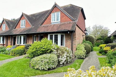 Penns Court, Horsham Road, Steyning, West Sussex, BN44 3BF