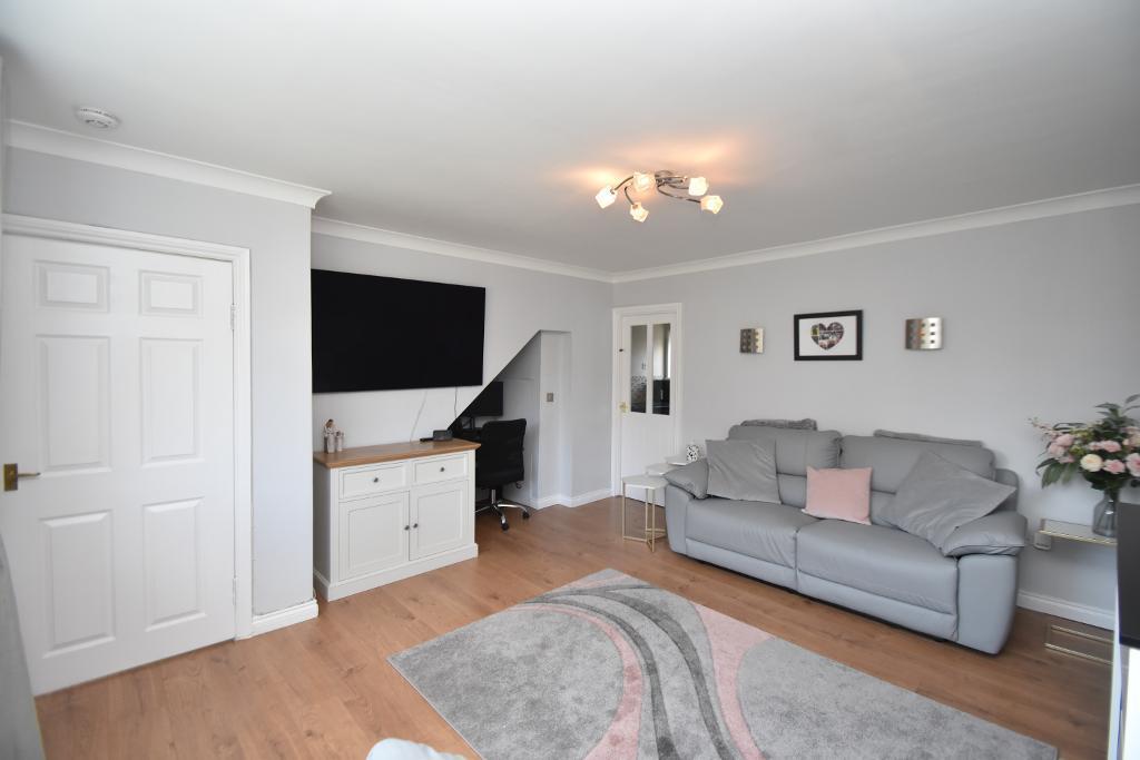 Scott Avenue, Milton of Campsie, G66 8DG 2 bed terraced house for sale