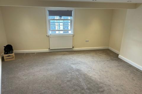 2 bedroom flat to rent, North Street, Wolverhampton, WV1