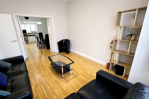 4 bedroom terraced house to rent, Southcroft Road, London SW16