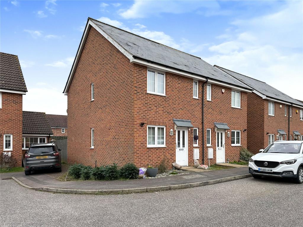 Little Canfield, Dunmow CM6 2 bed end of terrace house £1,400 pcm (£