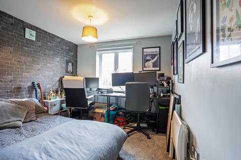 36 Brookhey, Hyde, SK14 2DY