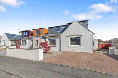 3 bedroom end of terrace house for sale, Queen Street, Grangemouth, Falkirk, FK3