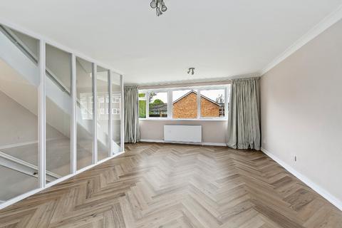 3 bedroom terraced house to rent, Willow Bank, Richmond, TW10