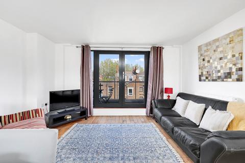 2 bedroom penthouse to rent, Acton Street, WC1X