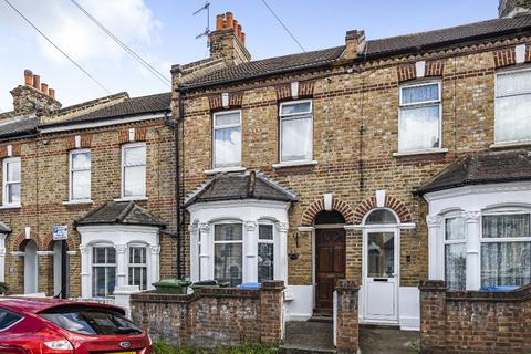 67 Tewson Road, London, SE18 1BB