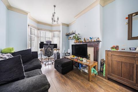 67 Tewson Road, London, SE18 1BB