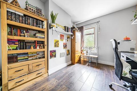 67 Tewson Road, London, SE18 1BB
