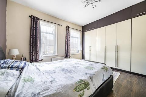 67 Tewson Road, London, SE18 1BB