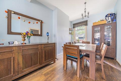 67 Tewson Road, London, SE18 1BB