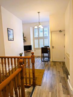 1 bedroom flat to rent, Flat 2 , Marlen House, Lower Frog Street, Tenby
