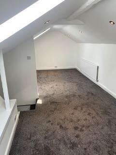 2 bedroom flat to rent, Oak Court, Whitley Village, Coventry