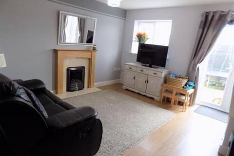 2 bedroom semi-detached house to rent, Heydon Road