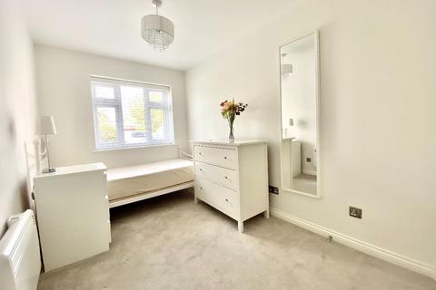 12 Marwell Close, Romford, RM1 2TE
