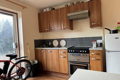 4 Serlo Road, Gloucester, GL1 2QW