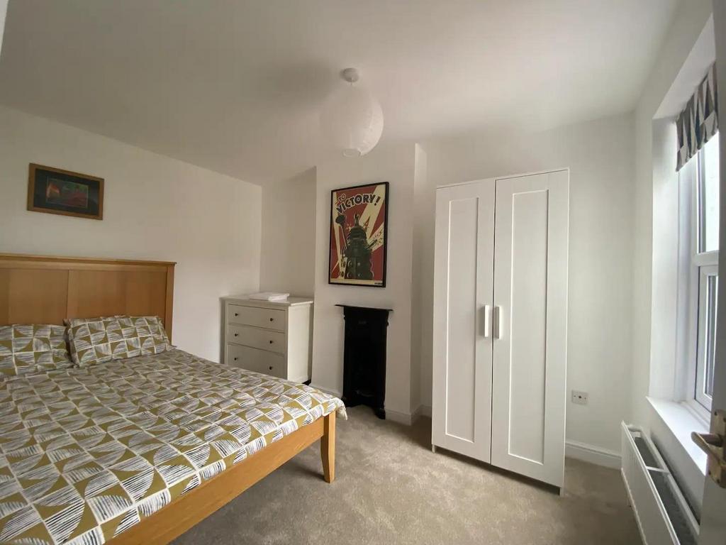 Bedroom 2 I.jpg