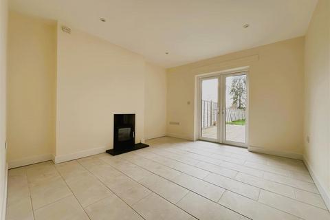 4 bedroom house to rent, Boundary Place, Gloucester GL19