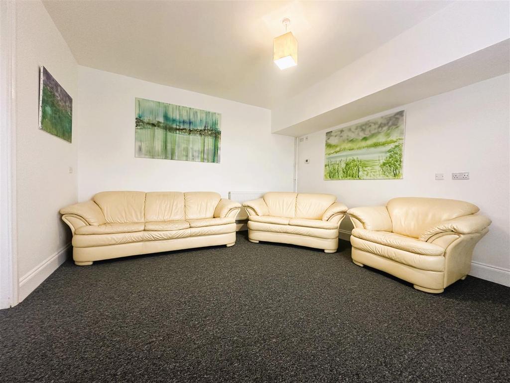 Lounge I.jpg