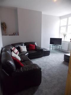 4 bedroom private hall to rent, Marton Road, Middlesbrough, TS4 2EW