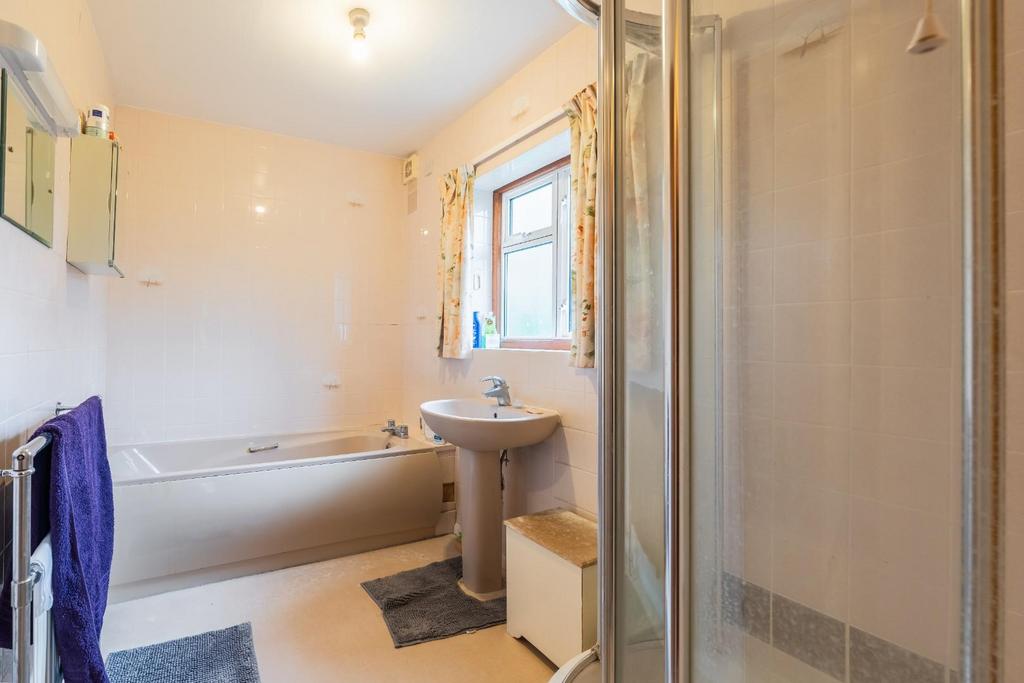 EN SUITE-1.jpg