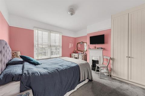 Sinclair Wrotham Road, Meopham, Gravesend, DA13 0HW