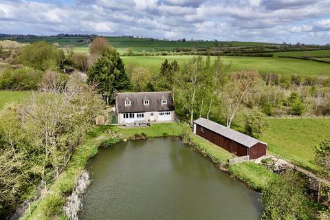 3 bedroom detached house for sale, Stow Road, Nr Bledington, Chipping Norton