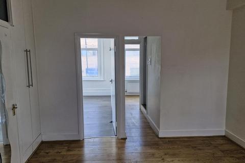 1 bedroom apartment to rent, Green Lanes