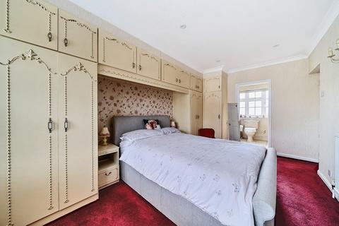 4 bedroom semi-detached house for sale, Mottingham Gardens, London