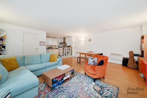 1 bedroom apartment for sale, Ionian Building 45 Narrow Street, London, e14