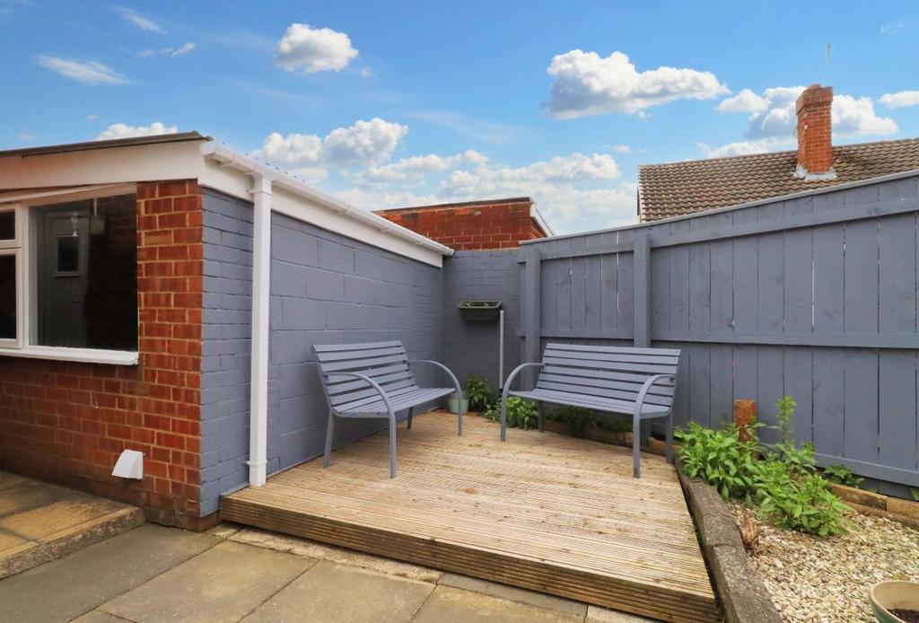 Rear garden patio area