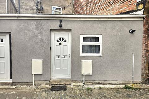 Studio to rent, Crayfield Road, Levenshulme, Manchester, M19