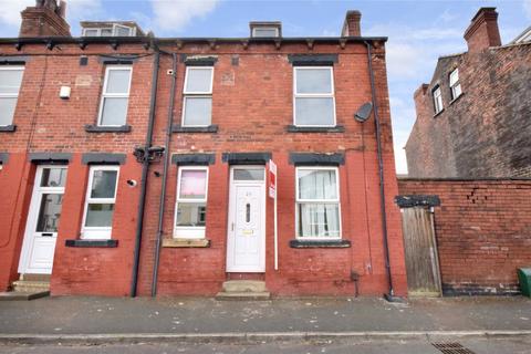 25 Brooklyn Place, Armley, Leeds, LS12 2BT