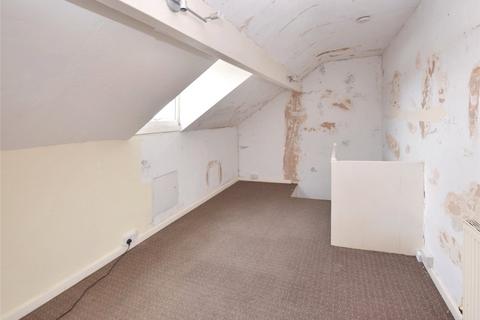 25 Brooklyn Place, Armley, Leeds, LS12 2BT