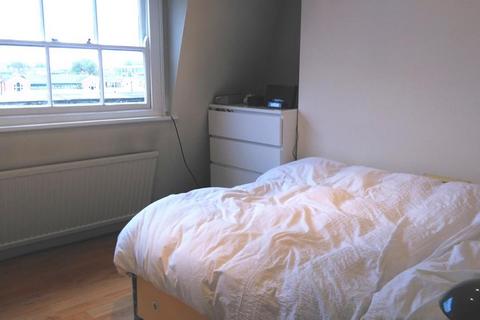 1 bedroom flat to rent, Redcliffe Gardens, London SW10