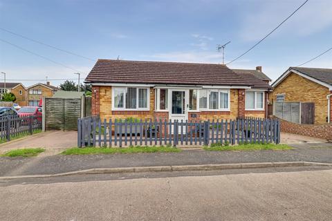 2 bedroom detached bungalow for sale, Station Road, Canvey Island SS8