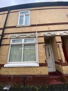 3 bedroom terraced house to rent, Longsight, Manchester M12