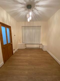 3 bedroom terraced house to rent, Longsight, Manchester M12