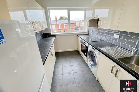 2 bedroom apartment for sale, Warwick House, Sale, M33 2FP