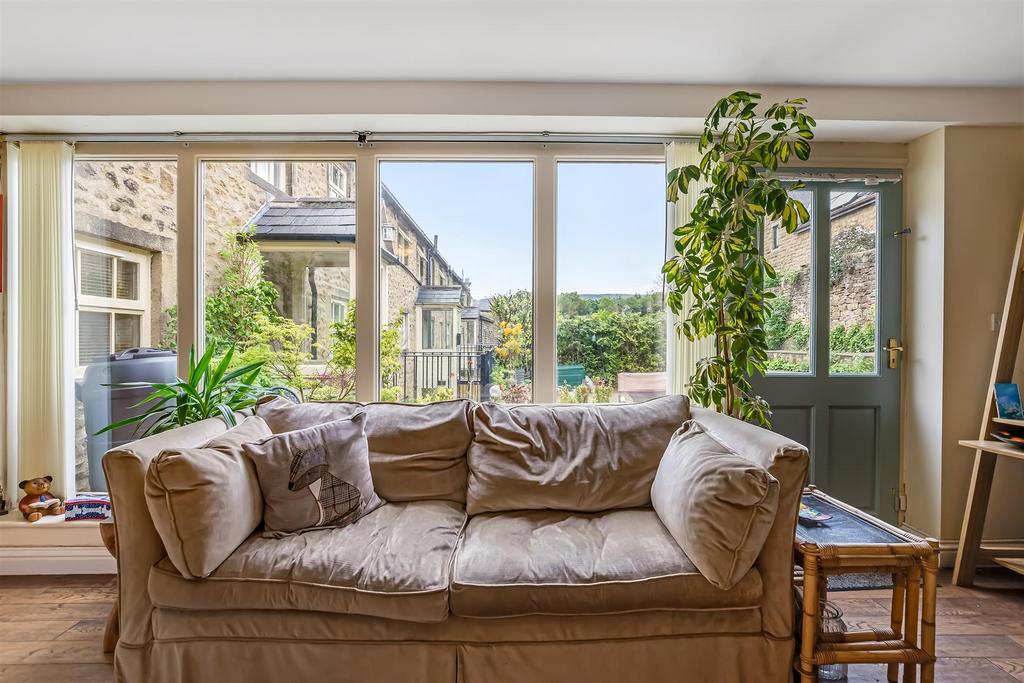 School Lane, Addingham LS29 3 bed house £419,950
