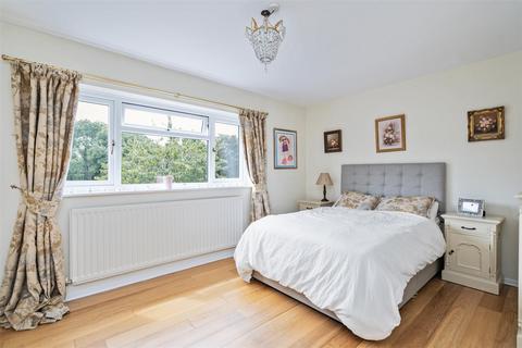 8 Cook Close, Knowle, Solihull, B93 0JR