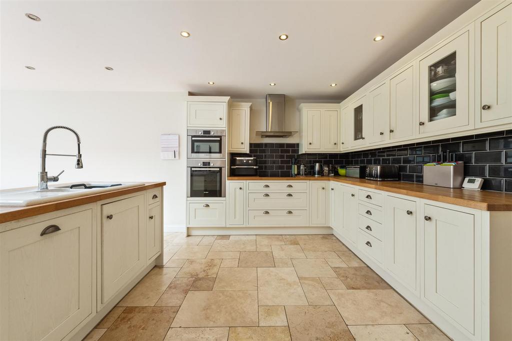 21 Aspley Heath Lane, Tanworth in Arden, B94 5 HU 1