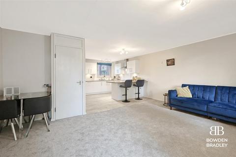 2 bedroom maisonette to rent, Tamar Square, Woodford Green