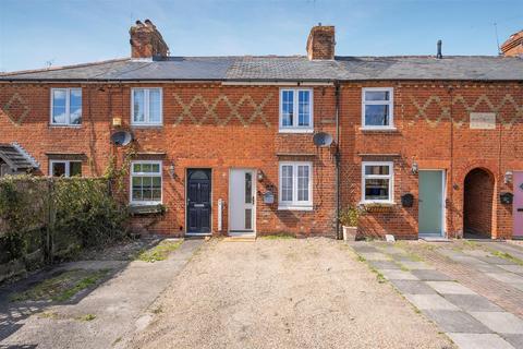 2 bedroom terraced house for sale, North Street, Winkfield