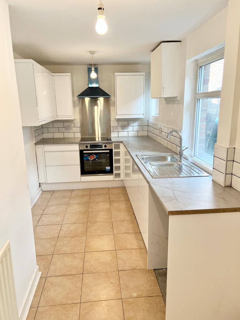 Willington, Crook DL15 2 bed terraced house to rent £550 pcm (£127 pw)