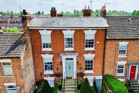 3 bedroom character property for sale, Hampton Street, Warwick