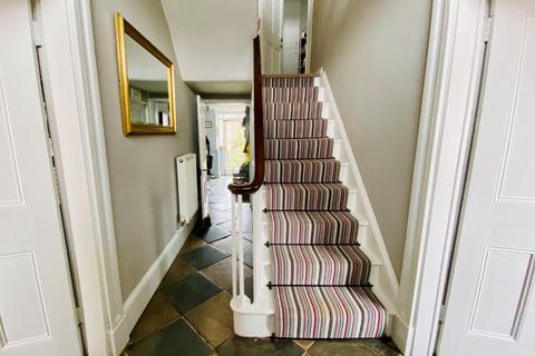6 Hampton Street, Warwick, CV34 6HS