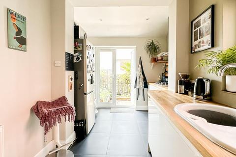 39 Highridge Road, Bedminster, Bristol, BS3 3HX