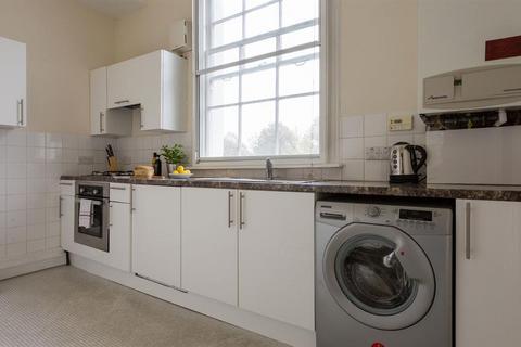 1 bedroom flat to rent, Addington Square, , London, SE5 7LB